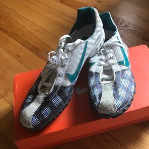 Nike Woman's Cross Country Running Shoes